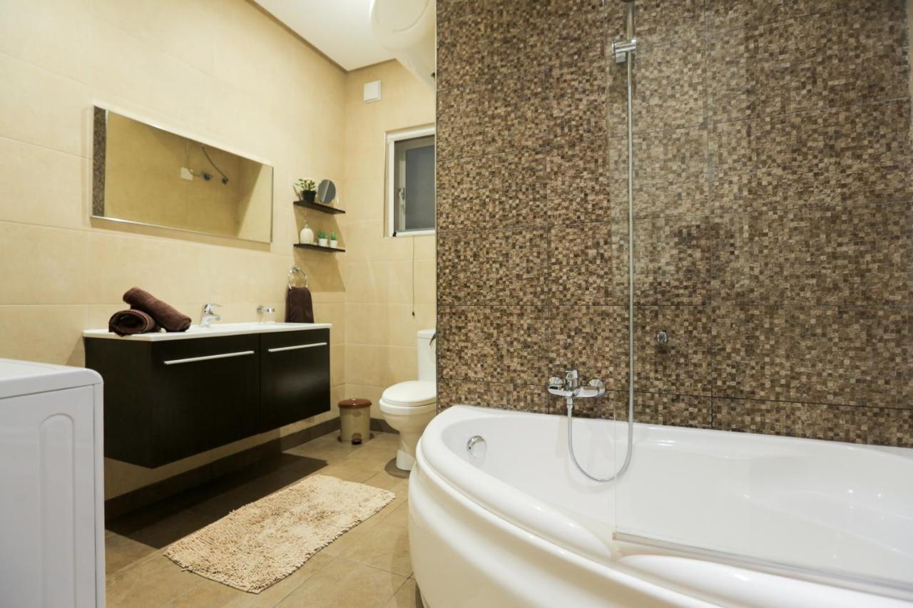 Valletta Triton Apartment Luaran gambar