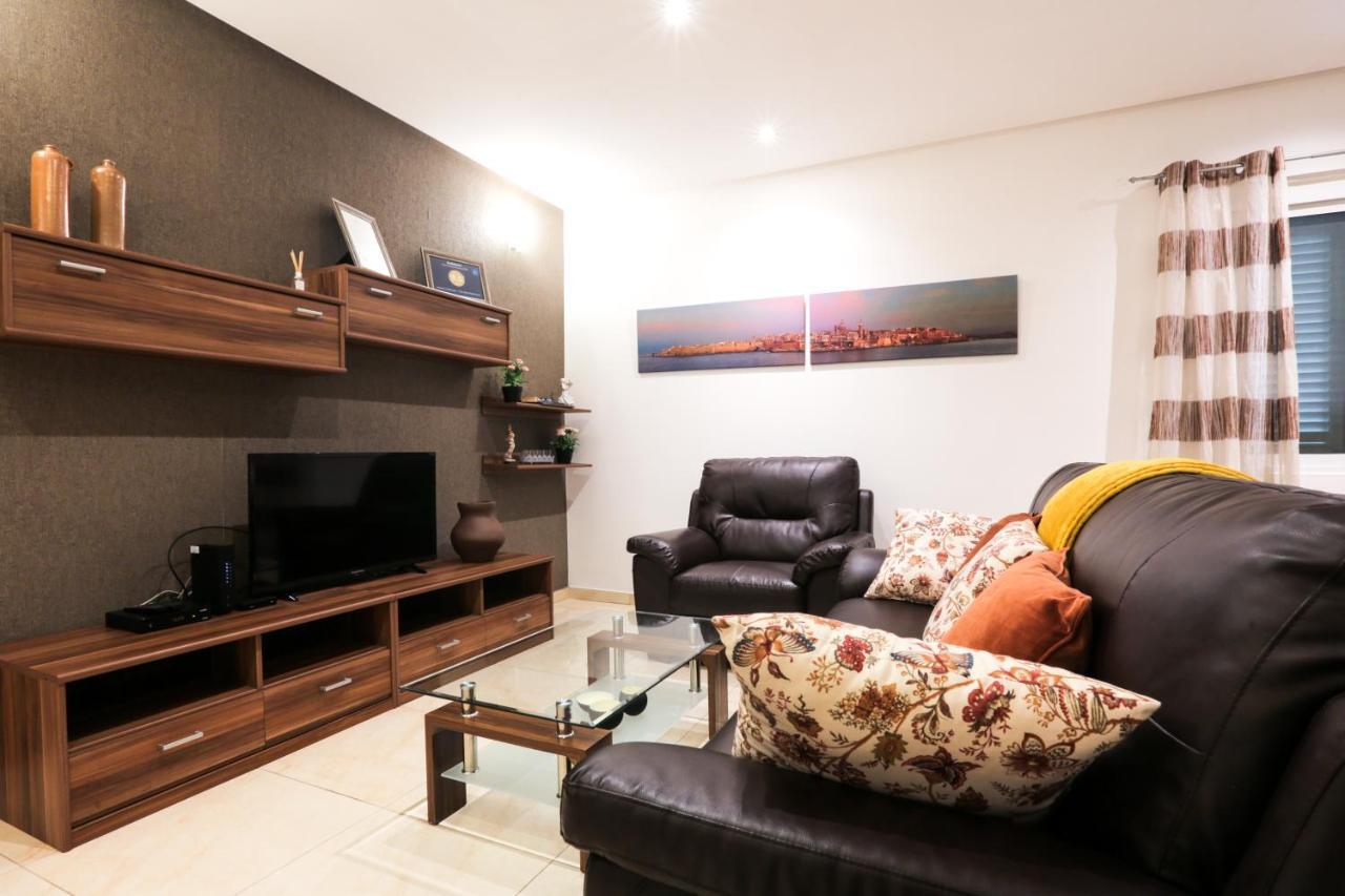 Valletta Triton Apartment Luaran gambar